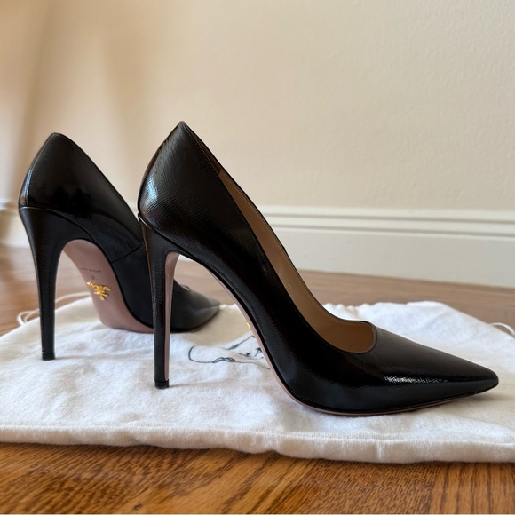 Prada Black Saffiano Patent Leather Pumps - Picture 1 of 5